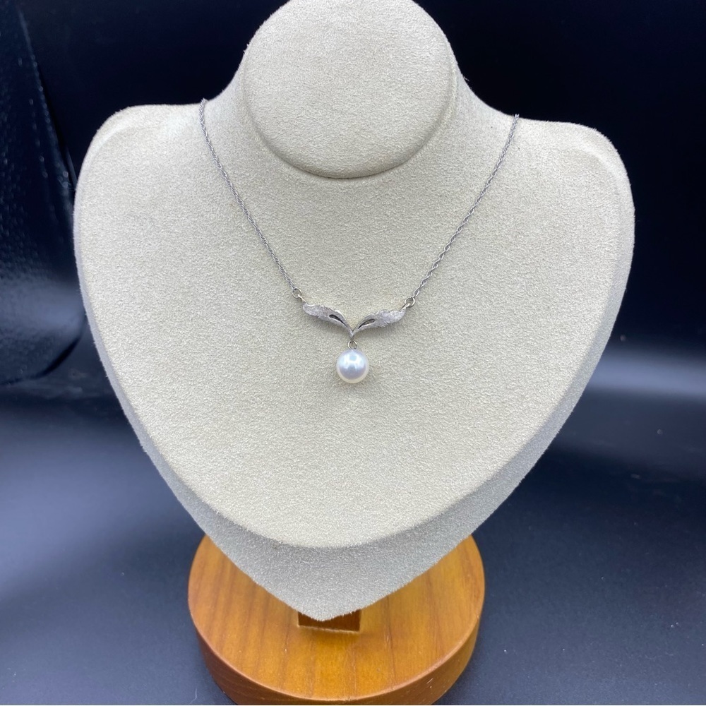 14 Karat White Gold Dewdrop Pearl Necklace Pendant DESIGNER JEWELRY